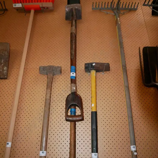 trenching shovel, vinatge wooden handled spade