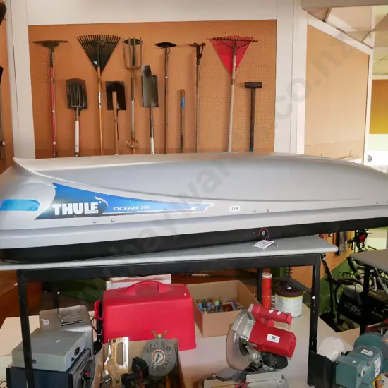 Thule Ocean 700 car pod - keys in office