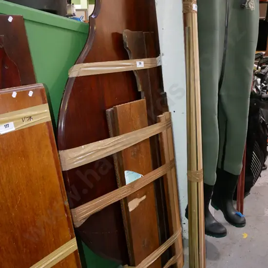 bundle; 6 pieces of oak, 1x mahogany Tallest H-1560