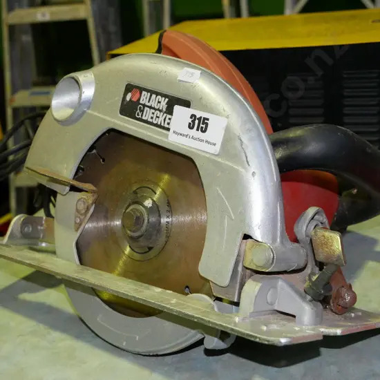 B&D skilsaw
