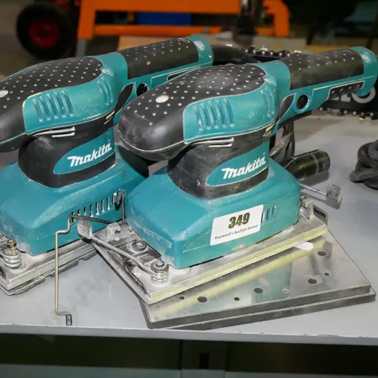 2x Makita finishing sanders, foam pads need replacing, has 2 additional foam pads - wrong size