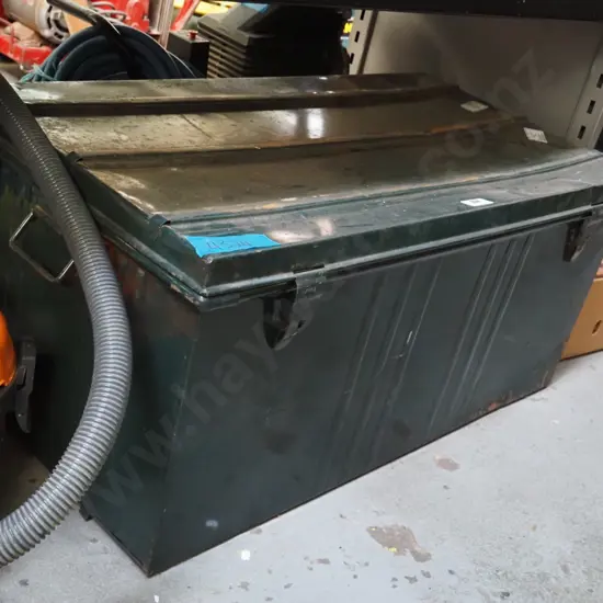 large tin storage trunk H-460 W-1000 D-530