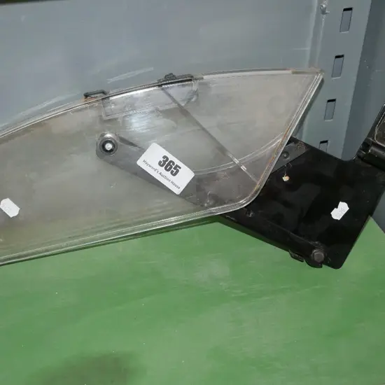 safety guide for a bench saw with laser line