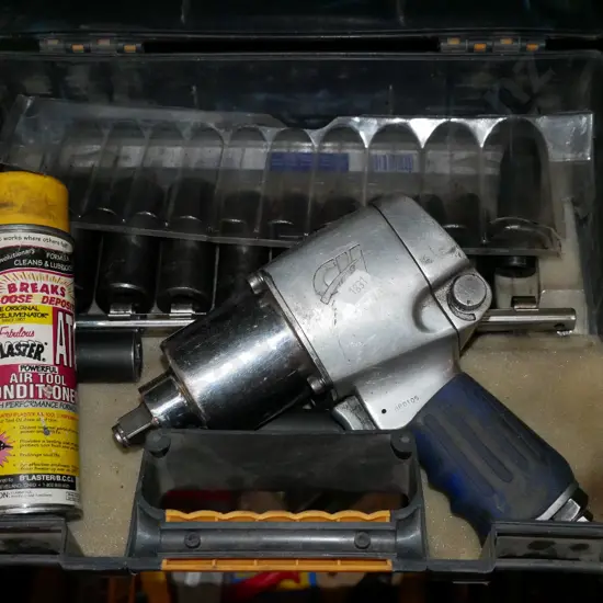 heavy duty air powered impact driver, sockets