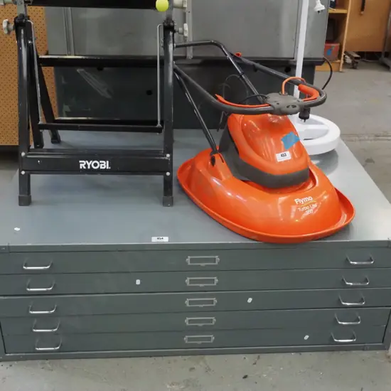 set of 5 metal plan drawers H-450 W-1320 D-930