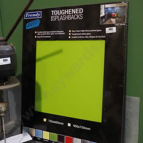 lime green 750x600 toughened glass splash back