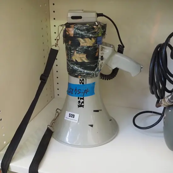 loud hailer/megaphone