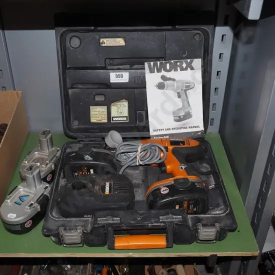Worx 18V battery drill, cased charger, 4 batteries