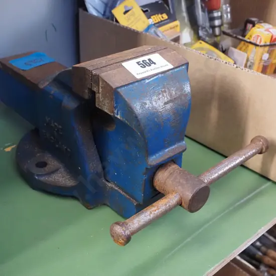 Record 8 engineer's vice