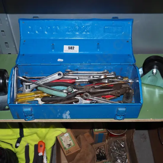 tool box; spanners, pliers, screwdriver, 2x casters
