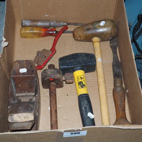 box; mallets,marker gauge etc