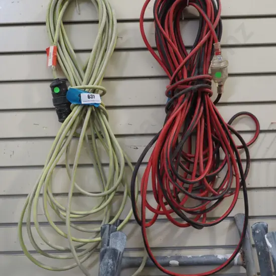 2x extension cords - green dots