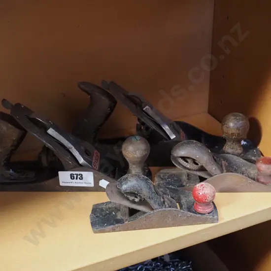 4 rusty hand planes
