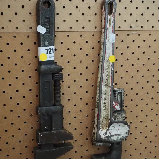 2x plumbers stilsons - yellow dots