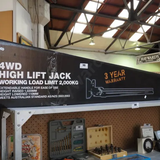 as-new boxed 4 wheel drive high lift jack
