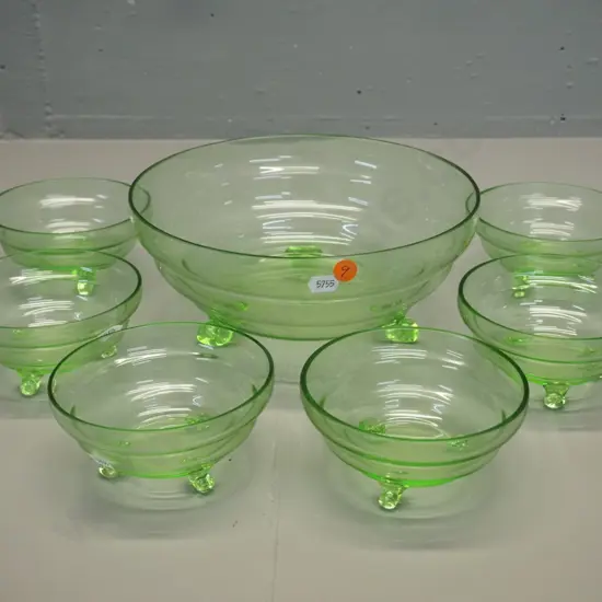 vintage green glass fruit set including footed serving bowl H-100 D-230 and 6 dishes