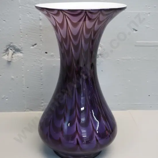 large art glass flared rim vase - white lined purple dragged pattern H-335