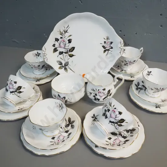 Royal Albert "Queen's Messenger" 21-piece tea set