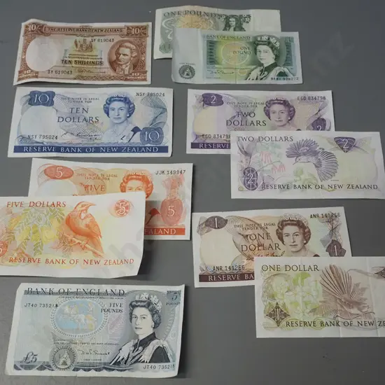 assorted New Zealand and English banknotes - NZ 10 shilling, 1, 2, 5 & 10 dollar notes, English 1 & 5 pound