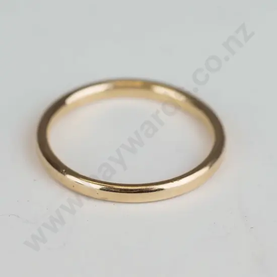 plain gold ring stamped 375