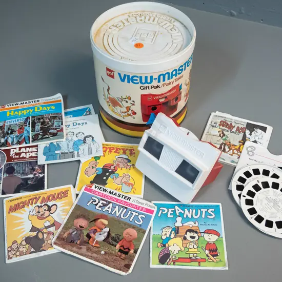 retro GAF Viewmaster with numerous discs and original box