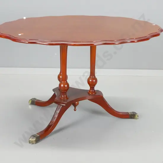 reproduction mahogany period style oval scalloped edge column-base coffee table with metal ball & claw feet H540 L660