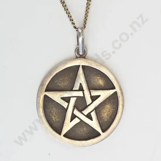 silver pendant stamped 925