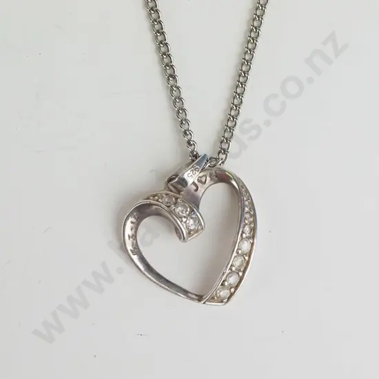 silver heart shaped necklace stamped 925