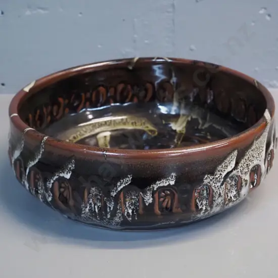 Peter Vendelbosch NZ studio pottery impressed pattern fruit bowl H-90 D-260