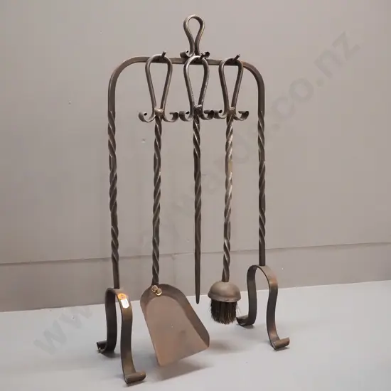 twisted forged iron fireside set with 3 tools H-580 W-330