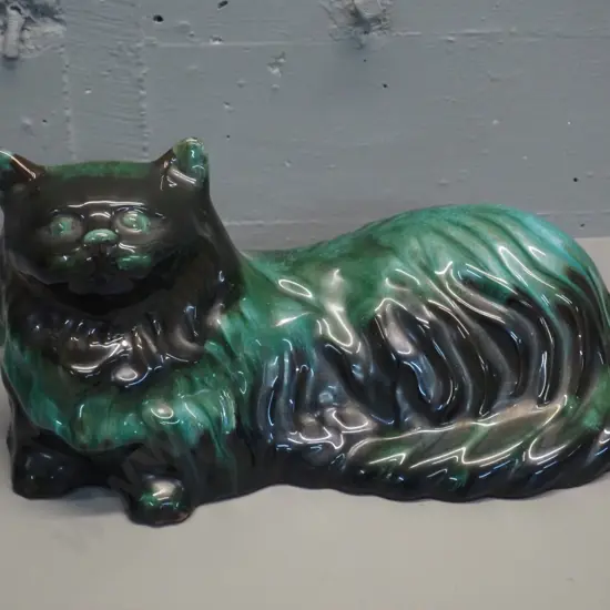 Blue Mountain large cat figure H-200 L-380