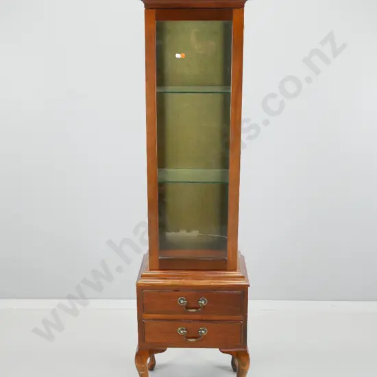 reproduction mahogany display cabinet with glazed sides, single door, 2 adjustable glass shelves, back lined with velvet