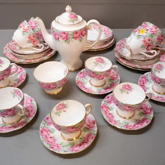 Royal Standard 'Rose of Sharon' pattern china - 4 trios and an 8-piece coffee set