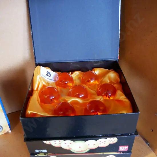 3 boxes Dragon Ball Z crystal balls