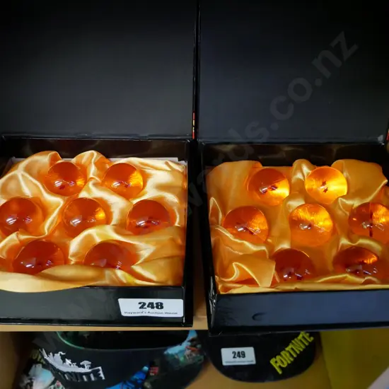 2 boxes Dragon Ball Z crystal balls