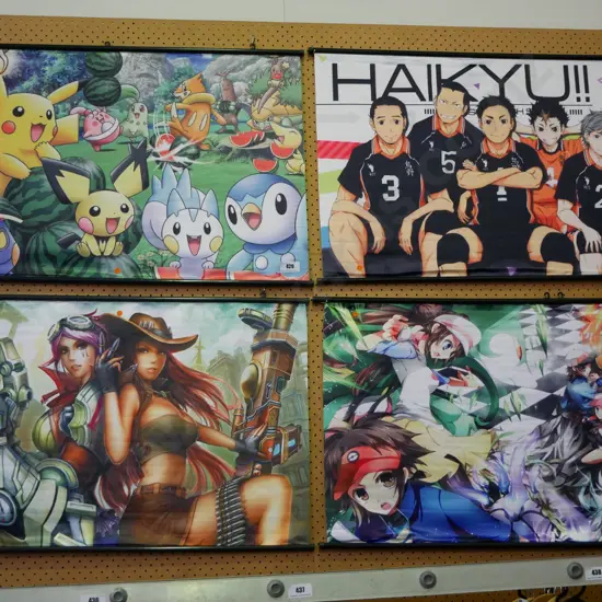 4 x wall-hanging print on scroll