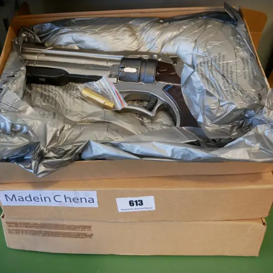 3 x composite Cassidy's Peacekeeper revolvers