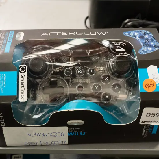 Wii U  Pro controller 