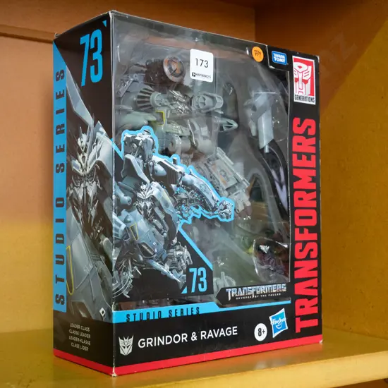 Takara Tomy Transformers Grindor & Ravage 