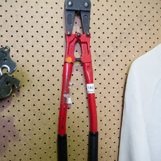 bolt cutters 