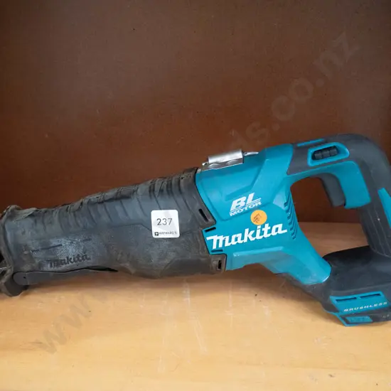 Makita Ssbre Tooth saw 