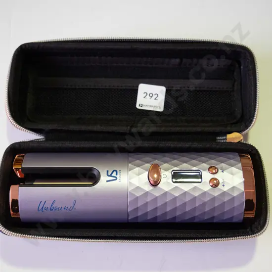 V8 SASSOON  purple hair curler  in bag 