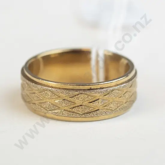 Gents dress ring with geometric pattern