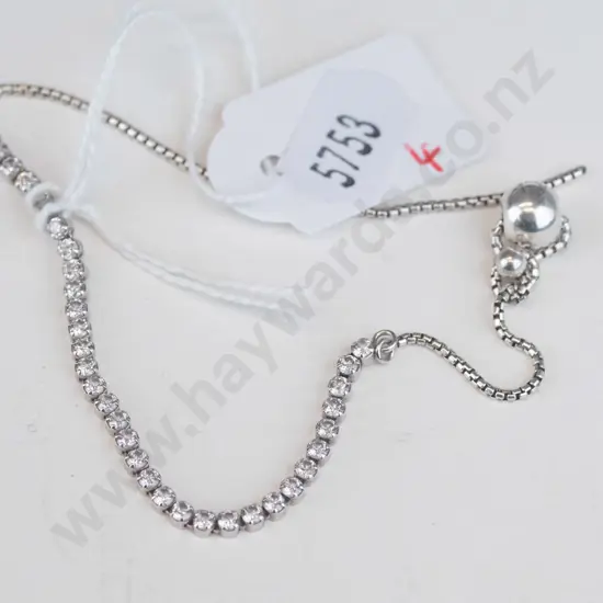 Pandora bracelet with diamantes - broken