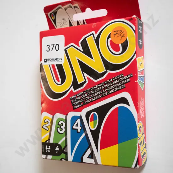 Uno card game 