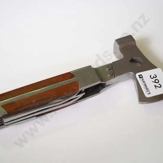 Small pocket knife / hatchet