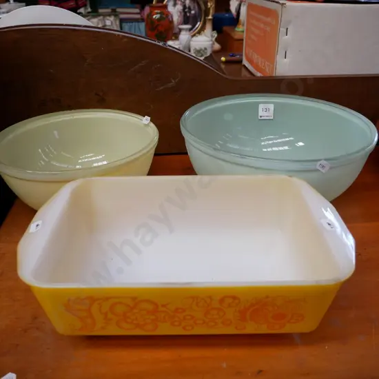 2 Pyrex bowls and retro baking dish