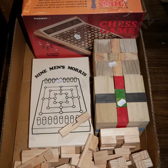box; wooden puzzles, Nine mens morris, computer chess game