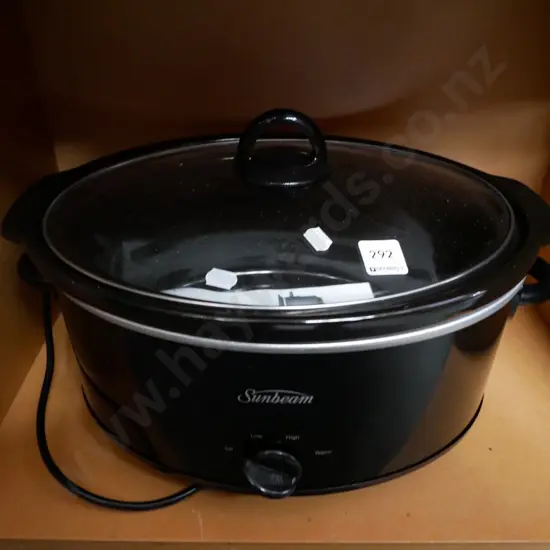 Sunbeam slow cooker in good condtion
