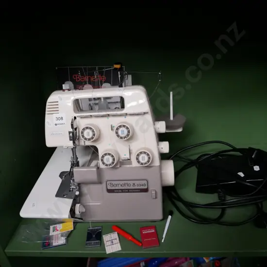 Bernette 4 spool overlocker